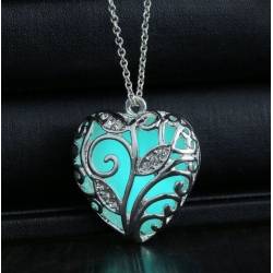 Collier phosphorescent cœur et alliage