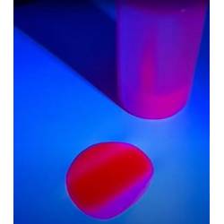 Colorant fluorescent soluble et invisible