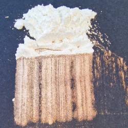 Nacres en poudre et pigments perlés pour résine époxy 