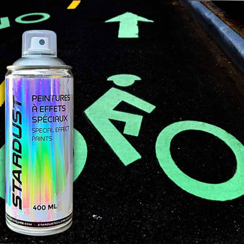 Peinture phosphorescente pour routes et pistes cyclables