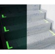 Marqueurs photoluminescents en L pour marches d'escaliers. 